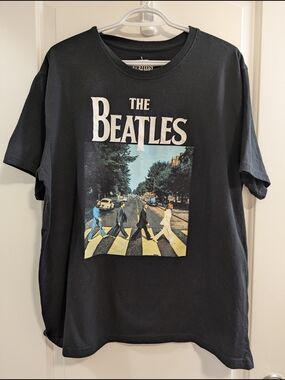 The Beatles Abbey Road Graphic  Tee - Black